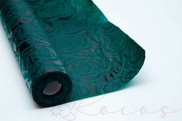 Rola de fizelina buretata, model trandafiri, culoare verde cu negru,lat 53cm,lg 4.5m