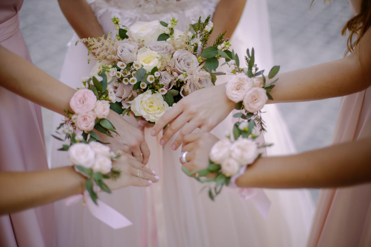 bratari domnisoare de onoare